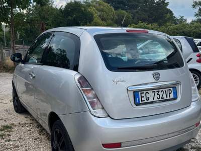 Lancia Ypsilon