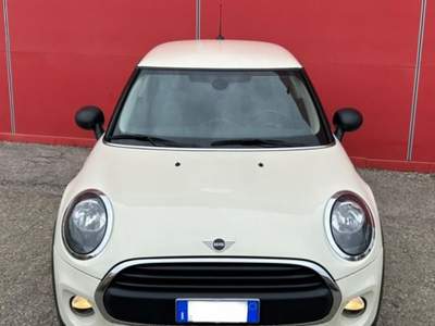 MINI Cooper 1.5 Cooper Beige usata Capodimonte