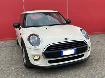 MINI Cooper 1.5 Cooper Beige usata Capodimonte