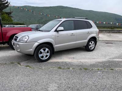 Hyundai Tucson 2.0 CRDi 4WD VGT Dynamic CON ROTTAMAZIONE Argento usata Scurcola Marsicana