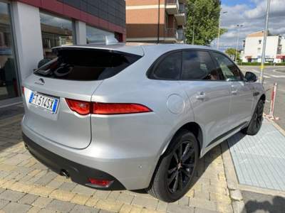 Jaguar F-Pace 2.0 D 240 CV AWD aut. R-Sport NAVI-CAM-LED-PANO-20 Argento usata Alba