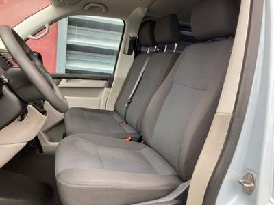 Volkswagen Transporter 2.0 TDI 102CV Kombi Grigio usata Castelnuovo Rangone