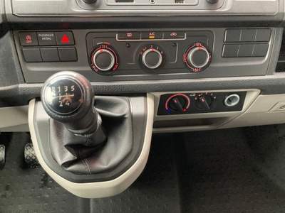 Volkswagen Transporter 2.0 TDI 102CV Kombi Grigio usata Castelnuovo Rangone