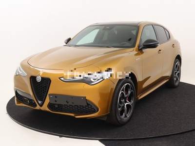 Alfa Romeo Giulia 2.0 Turbo 280 CV AT8 AWD Q4 Veloce Oro usata Castelnuovo Rangone