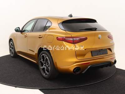Alfa Romeo Giulia 2.0 Turbo 280 CV AT8 AWD Q4 Veloce Oro usata Castelnuovo Rangone