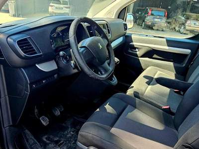 Peugeot Traveller