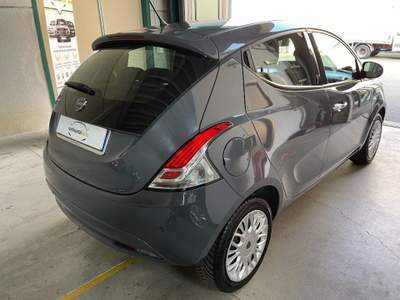 Lancia Ypsilon 1.2cc 5 porte EURO6/Gold/DISPLAY TOUCH/USB Blu/Azzurro usata Mappano