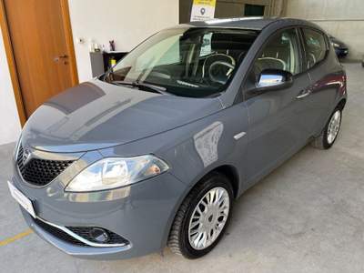 Lancia Ypsilon 1.2cc 5 porte EURO6/Gold/DISPLAY TOUCH/USB Blu/Azzurro usata Mappano
