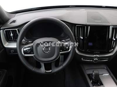 Volvo XC60 B4 (d) AWD R-Design Blu/Azzurro usata Castelnuovo Rangone
