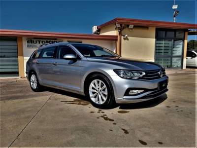 Volkswagen Passat 1.6 tdi Business 120cv dsg Argento usata Ispica