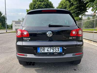 Volkswagen Tiguan sport & stye 4x4 Nero usata Vignate