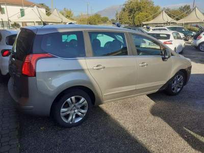Peugeot 5008  Marrone usata Pignataro Interamna