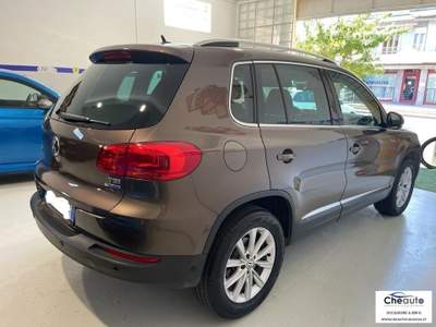 Volkswagen Tiguan TSI 160CV 4motion Sport & Style Marrone usata Chioggia