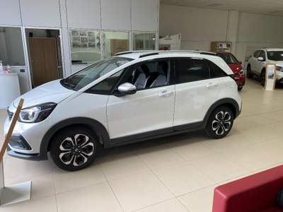 Honda Jazz Crosstar Hybrid Executive e-CVT  Bianco usata La Spezia