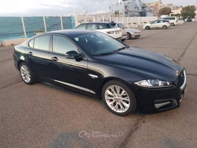 Jaguar XF XF 2.2d R-Sport Launch edition 200cv auto Nero usata Cagliari