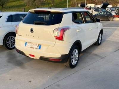 SsangYong Tivoli 1.6d Go awd Bianco usata Gioia Sannitica
