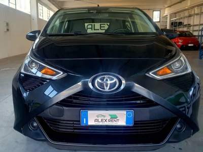 Toyota Aygo 1.0 x-play 72cv Grigio usata San Giuliano Milanese