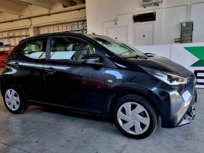 Toyota Aygo 1.0 x-play 72cv Grigio usata San Giuliano Milanese