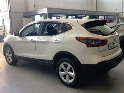 Nissan Qashqai 1.5 dCi 115 CV DCT Business Bianco usata Gambellara