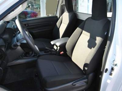 Toyota Hilux 2.4 D-4D 2WD 2 porte Single Cab Bianco usata Castelnuovo Rangone