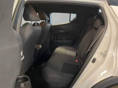 Toyota C-HR 1.8 Hybrid E-CVT Active Bianco usata Castelnuovo Rangone