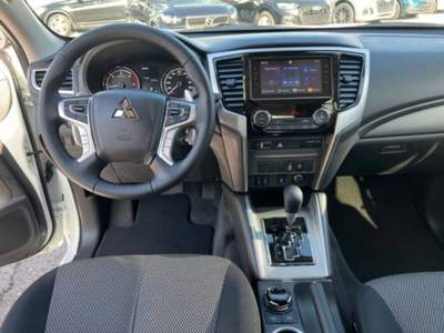 Mitsubishi L200 2.3 D Double Cab 4x4 Super Select P1 Intense 002 Bianco usata Castelnuovo Rangone