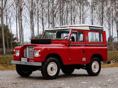 Land Rover Defender 88 DIESEL 7 POSTI AUTOVETTURA Rosso usata Cremosano