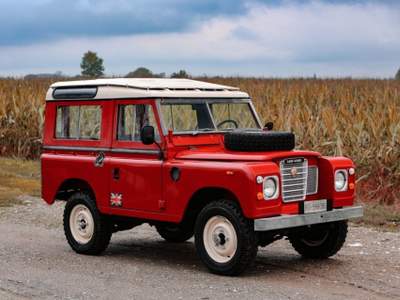 Land Rover Defender 88 DIESEL 7 POSTI AUTOVETTURA Rosso usata Cremosano