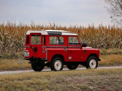 Land Rover Defender 88 DIESEL 7 POSTI AUTOVETTURA Rosso usata Cremosano
