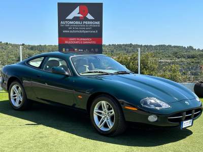 Jaguar XK 4.2 V8 Coupé Verde usata Castellaneta