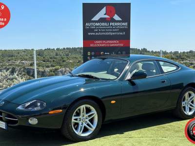 Jaguar XK 4.2 V8 Coupé Verde usata Castellaneta