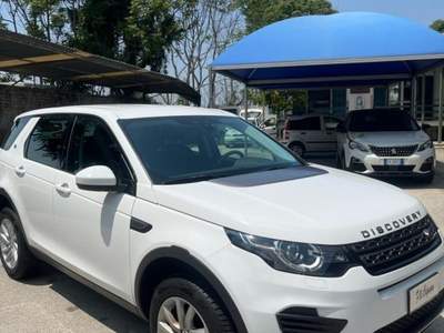 Land Rover Discovery Sport 2.0 eD4 150 CV 2WD HSE Bianco usata Giugliano in Campania