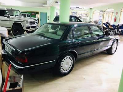 Jaguar XJ8 3.2 cat Verde usata Morano Calabro