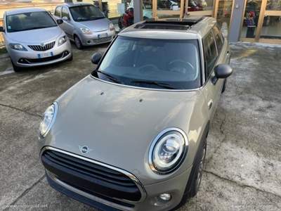MINI Clubman Mini One 5 porte                                                         Beige usata Valsamoggia