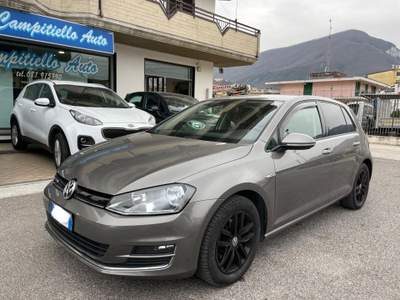 Volkswagen Golf  1.4 tgi Trendline 5p Grigio usata Pagani