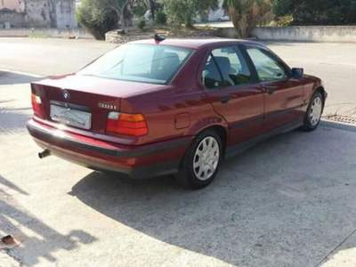 BMW Serie 3 318i 318i 4 porte Europa Lilla usata Saviano