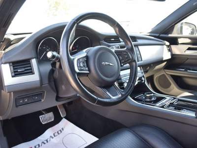 Jaguar XF JAGUAR XF Sportbrake 20d 4X4 AWD 180CV PRESTIGE - AUTOMATICA - NAVI - PELLE - CRUISE - BT - SENSORI - LED - BIXENO - RETROCAMERA   Grigio usata Montalto di Castro