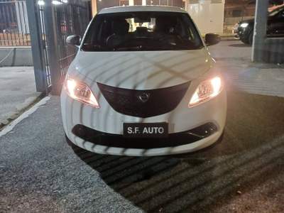Lancia Ypsilon LANCIA Ypsilon 1.2 69CV gold usata Frosinone
