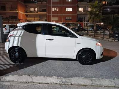 Lancia Ypsilon LANCIA Ypsilon 1.2 69CV gold usata Frosinone