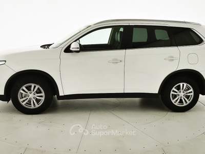 Mitsubishi Outlander 2.2 DI-D 4WD Instyle 5p. Bianco usata Crema
