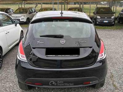 Lancia Ypsilon 1.0 FireFly 5 porte S&S Hybrid Silver Nero usata Pianezza