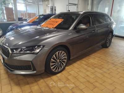Skoda Superb 2.0 TDI DSG Wagon Laurin&Klement Grigio usata Vigevano