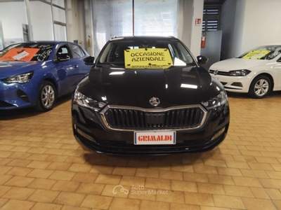 Skoda Octavia 2.0 TDI EVO SCR DSG Wagon Executive Nero usata Vigevano