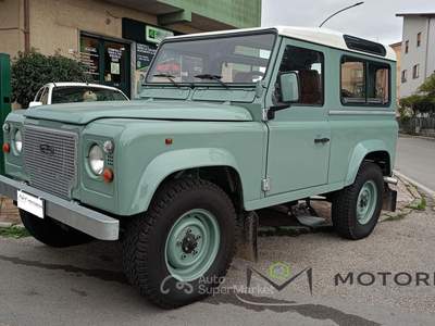 Land Rover Defender 90 2.5 Tdi 300 Heritage Style (ASI) Verde usata San Giorgio del Sannio
