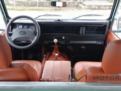 Land Rover Defender 90 2.5 Tdi 300 Heritage Style (ASI) Verde usata San Giorgio del Sannio