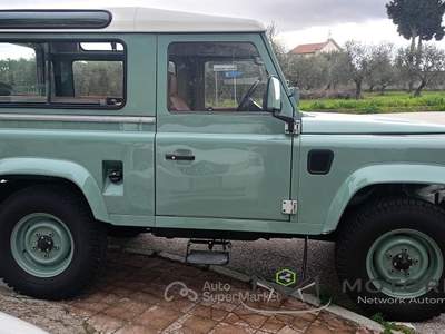 Land Rover Defender 90 2.5 Tdi 300 Heritage Style (ASI) Verde usata San Giorgio del Sannio