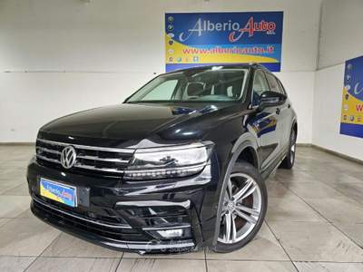 Volkswagen Tiguan 2.0 TDI 150 CV ALLSPACE DSG R-Line 7 posti Nero usata ADRANO