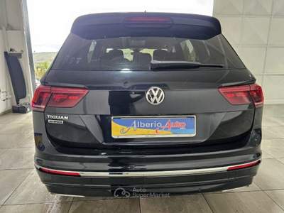 Volkswagen Tiguan 2.0 TDI 150 CV ALLSPACE DSG R-Line 7 posti Nero usata ADRANO