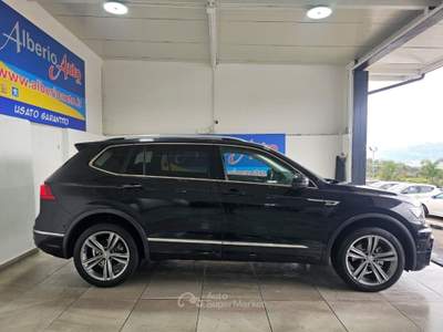 Volkswagen Tiguan 2.0 TDI 150 CV ALLSPACE DSG R-Line 7 posti Nero usata ADRANO