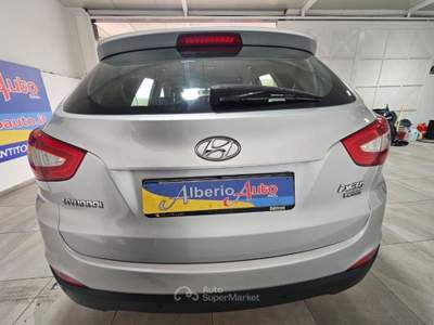 Hyundai ix35 1.7 CRDi 2WD Xpossible Argento usata ADRANO
